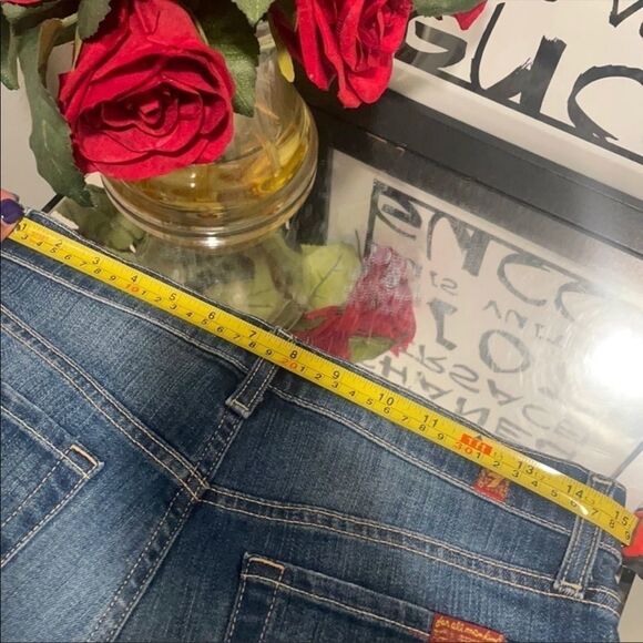 2 PAIRS LADIES 7 For All Mankind Denim Shorts - Picture 12 of 15